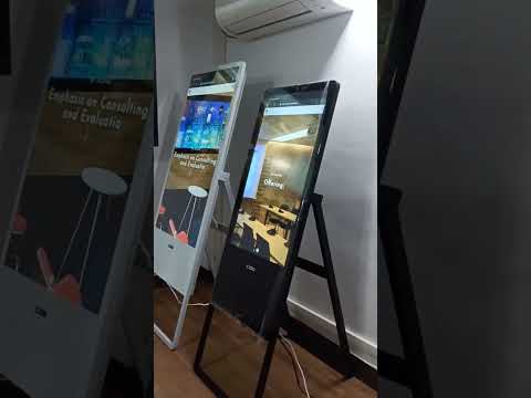 CAN 32inch Digital Signage Standee