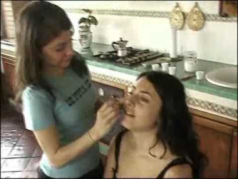 Backstage del servizio fotografico in casa D'Avenia