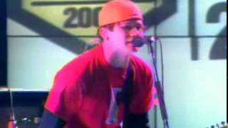 Blink 182 - All The Small Things (mmva 2000)-jadeD-nV