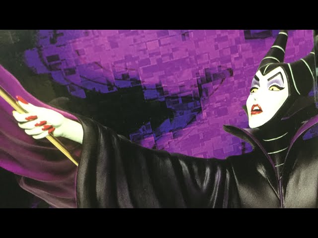 Vídeo relacionado con Disney Showcase, Figura de Maléfica de "La Bella Durmiente", para coleccionar, Enesco