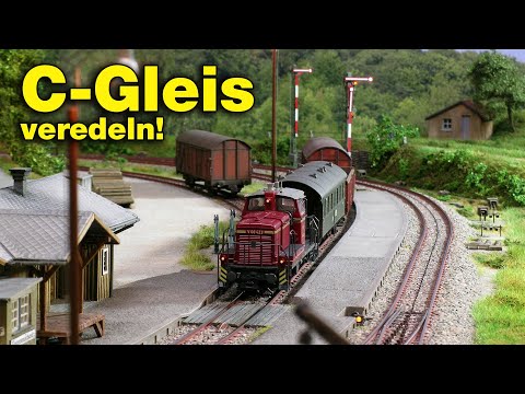 The track field is being built: platforms, ballast, details of mechanical control technology #Unt...