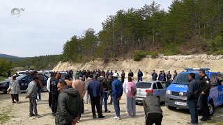 Роми от кърджалийското село Перперек излязоха на протест с искане за по-добри битови условия
