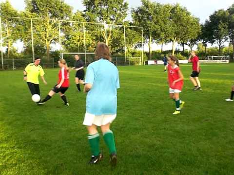 CIMG8727.AVI Dioz training dames deel 3