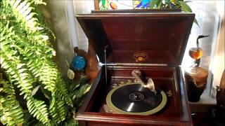 THE BEST MAN ( Alfred - Wise )  The King Cole Trio     Vocal by King Cole  ( 980 )    304