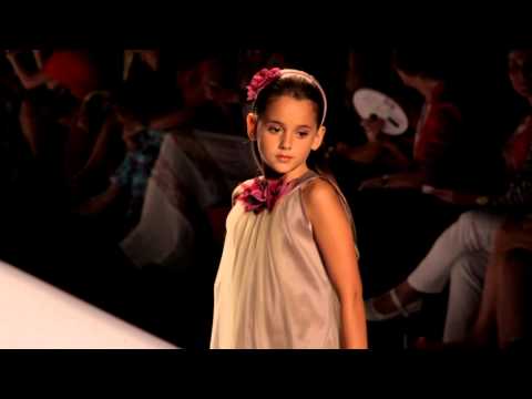 Pasarela Modo Rosa y Gruoo Éxito - Colombiamoda 2014