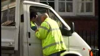 preview picture of video 'Sex in a british parking .wmv'