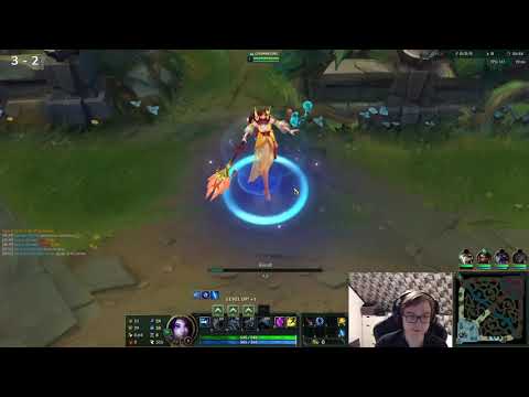 TheBaus gets distracted by Nami feet