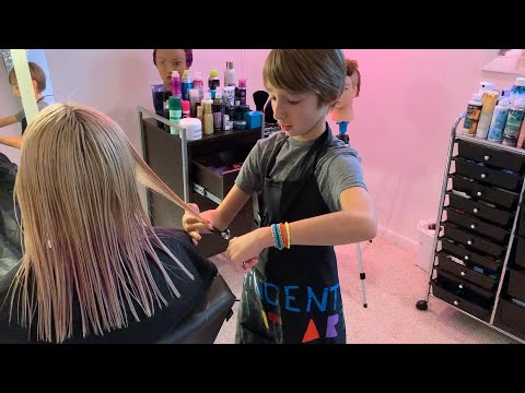 11-Year-Old Aspiring Celeb Hairstylist Runs a Hair...