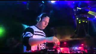 Echoes - close up Tiesto