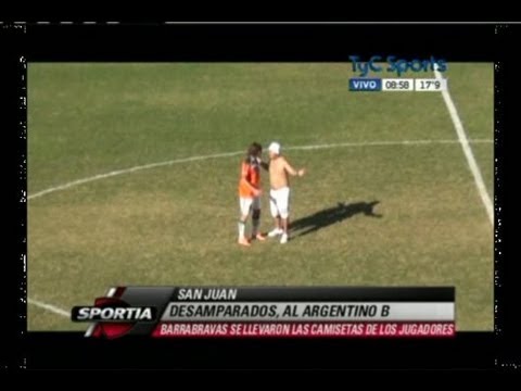 Desamparados de San Juan ascendió y los barras les robaron las camisetas