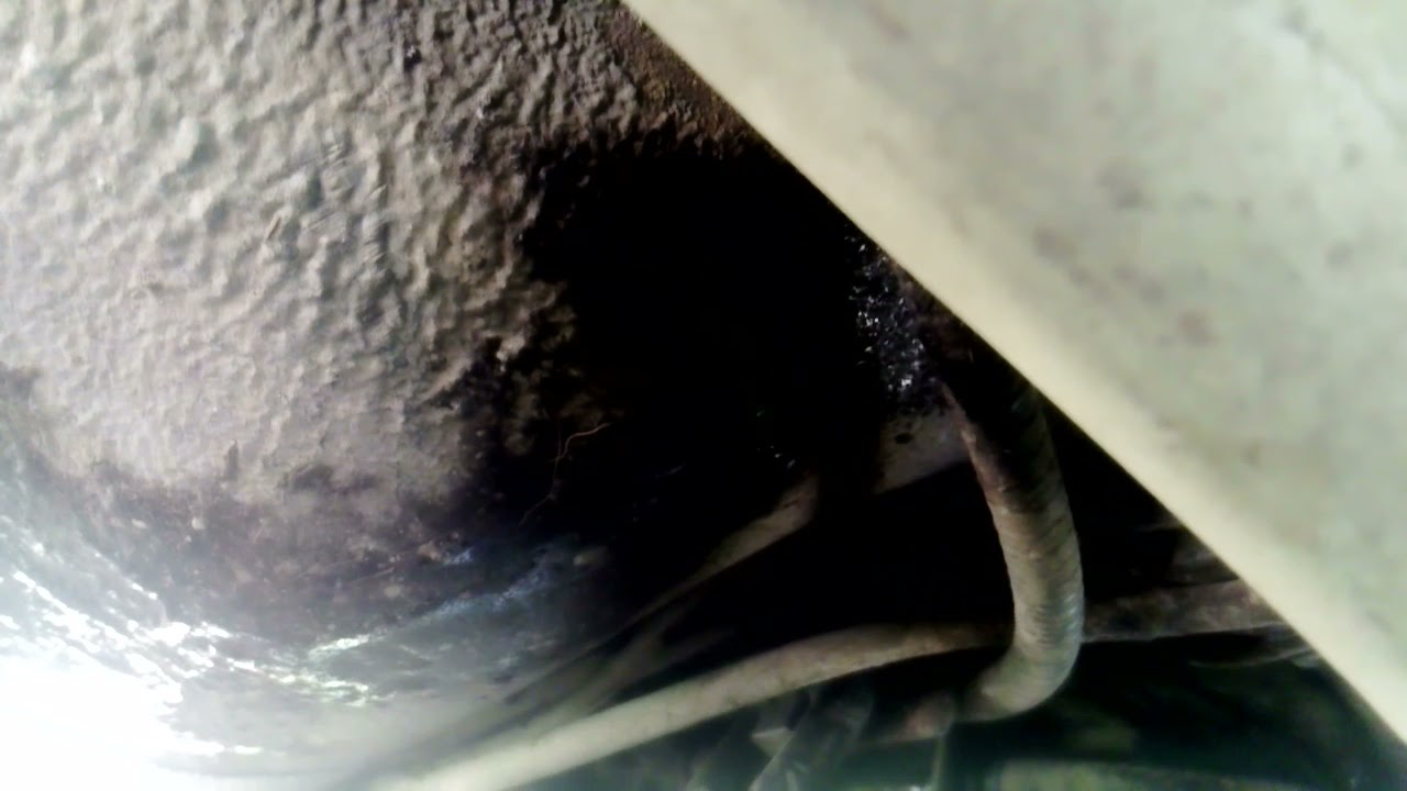 Глушитель бьет по днищу - как решить проблему?