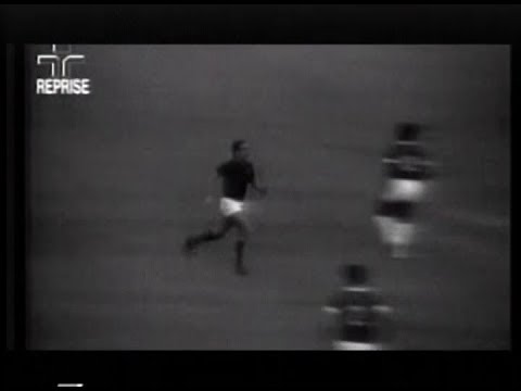 #TBT - Na Libertadores de 1976, houve um jogo épico: Cruzeiro 5 x 4 Internacional