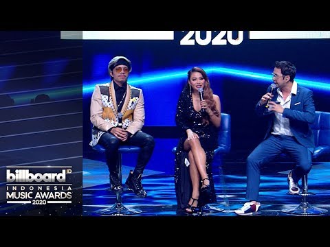 BILLBOARD INDONESIA MUSIC AWARDS 2020 - Raffi Berikan Pertanyaan Menjebak Ke Atta Dan Aurel