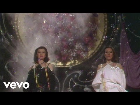Baccara - Why Don't You Reach Out? / Light My Fire (Jetzt geht die Party richtig los 31.12.1978)