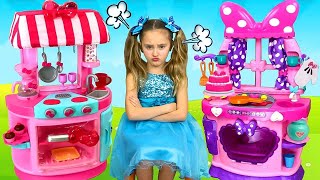 Sasha Chooses Profession and Сooks with Minnie and Kitty Kitchen Toy Set