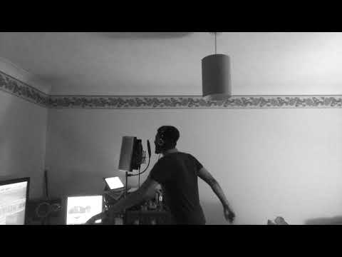 S.P.Y - Love Hurts (Degs' Ebenezer Bootleg)