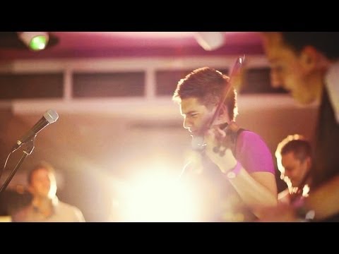 Peet Project - Does the music turn you on? [OFFICIAL MUSIC VIDEO]