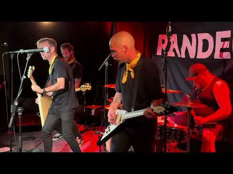 Randells- Baby, live Medley , 22 Aug 2025
