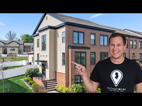 81 Village Drive, Skillman, NJ 08558