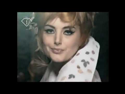 Givenchy Haute Couture printemps été 1997  Search for the Golden Fleece  Fashiontv