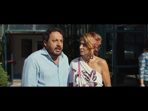TUTTA UN'ALTRA VITA - Clip - "Che ce l'ha una caramella?"