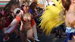 【大学生 サンバ】Tバック衣装でダンサーも周囲の人も皆がノリノリ【美女】チア japanese samba dancers