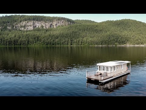 Summer's Peaceful End | Houseboat Living