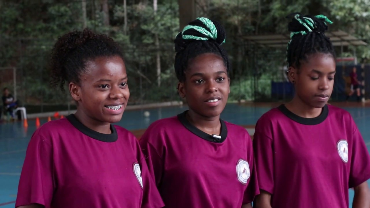 Imagem: ‘Trigêmeas’ compartilham sonhos e a paixão pelo futsal