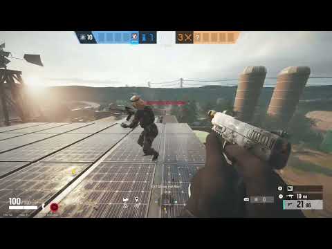 defender on roof