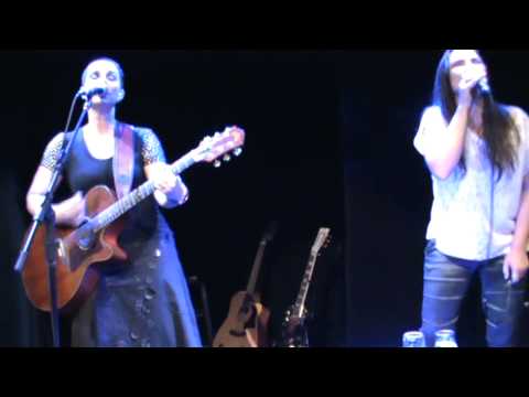 De Qualquer Maneira - Isabella Taviani e Myllena - Tom Jazz