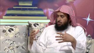 مقطع قصير |من أسرار قوله تعالى:(علمّ القرآن) دون (حفّظ القرآن)|د.عمر المقبل | image