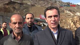 Bitlis’te İş Yerlerinin Üzerine Heyelan Düştü: O Anlar Kamerada!