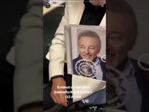 Karel Gott ze zákulisí před koncertem v O2 Aréně