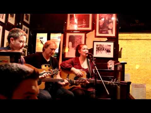 Someone Like You - Clare Peelo and Dave Brown (Adele cover) The Temple Bar Pub, Dublin, Ireland