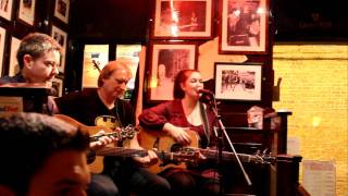Someone Like You - Clare Peelo and Dave Brown (Adele cover) The Temple Bar Pub, Dublin, Ireland