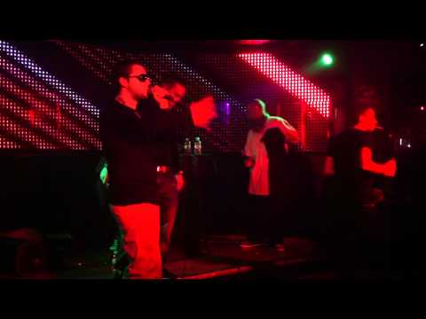 LIL GHALIN Y TRAD CON RICO escrito en tracks SALA BOITE