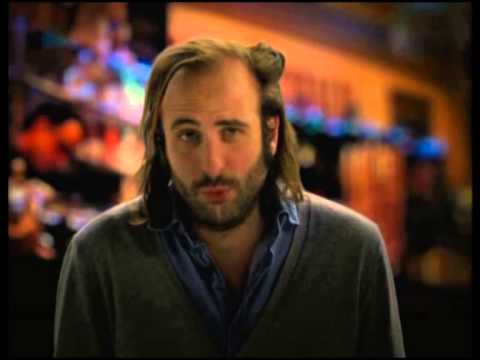 Deux plans de Sébastien Betbeder "2 automnes 3 hivers" - Plan 1 Judd Apatow