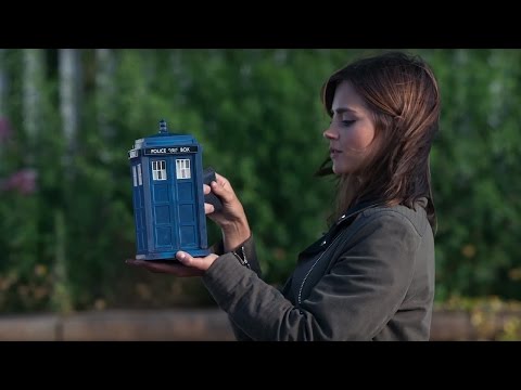 Die TARDIS schrumpft | Hinter den Wänden | Doctor Who | BBC