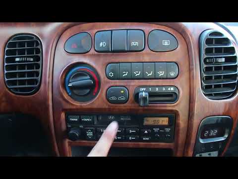 Korean Used Car -2003 Hyundai Starex SVX 9 seats Sunroof MT [Autowini.com]