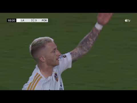 Marco Reus Beautiful Skill Slips Right Past The Goalkeeper for Goal!