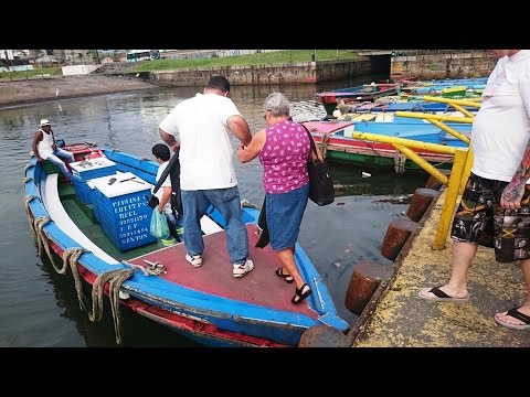 Travessia da Catraia entre Santos e Guarujá