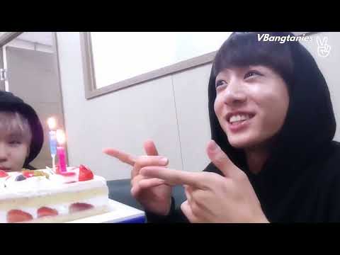 (Eng Sub) BTS Jungkook's 18th Birthday Live (31.08.2015)