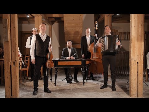 Ľudová hudba Verbunk - Ovečki na roľi, Ked ja sebe zhuri dolu zajdzem