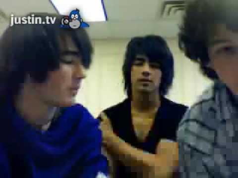 download lagu mp3 mp4 Jonas Brothers Indonesia, download lagu Jonas Brothers Indonesia gratis, unduh video klip Jonas Brothers Indonesia