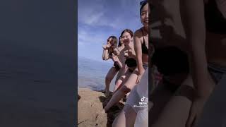 デカすぎ巨乳美女 水着