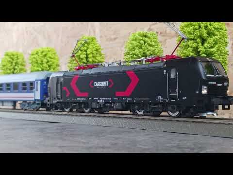 H0 1:87 PKP EU46 Vectron CARGOUNIT z wagonami IC