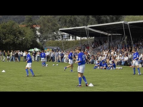 Fussball Training: U19 Schalke 04 zeigt "Passen im Dreieck - endlos"