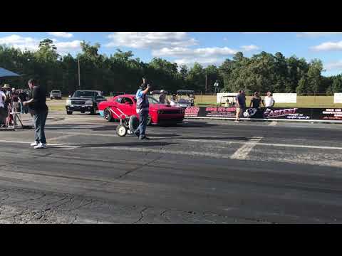 Challenger Hellcat vs Chevy Chevelle SS Supercharged