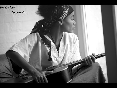 ★ Nneka - "Walking" ★♫