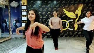 Dance on YE ISHQ HAI - Jab we Met -Kareena Kapoor Khan , Shaheed Kapoor